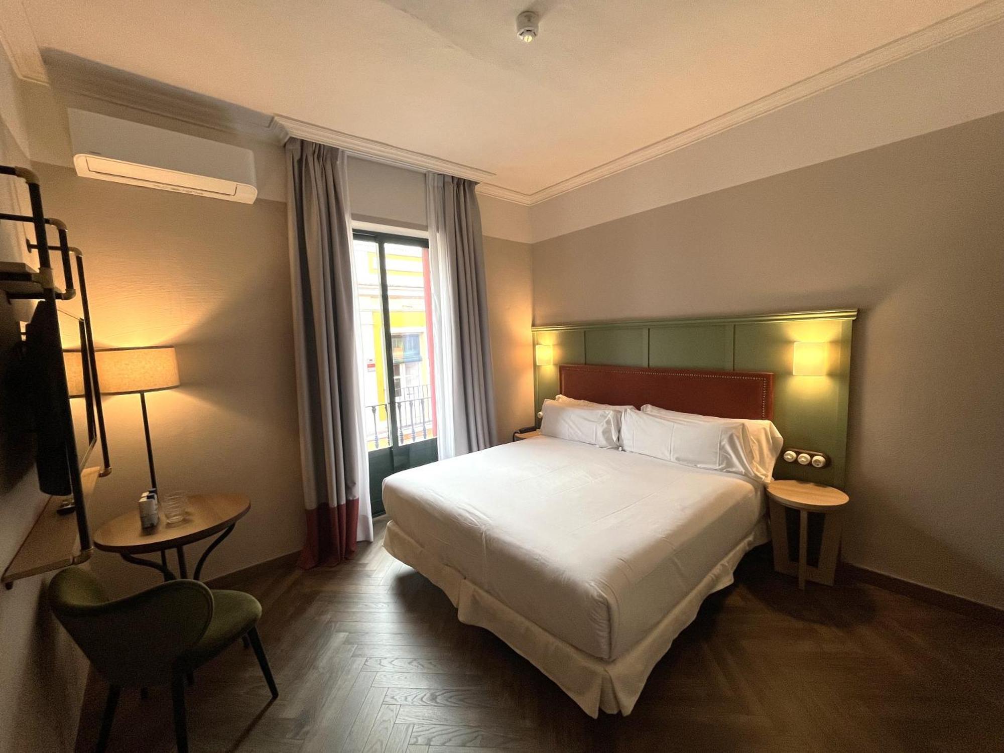 סביליה The Honest Hotel & Apartments מראה חיצוני תמונה